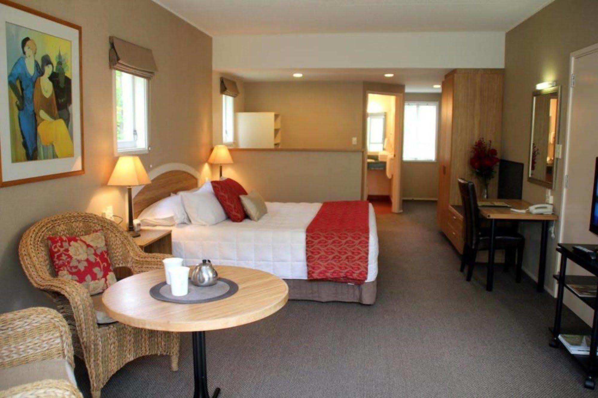 Wallaceville Motor Lodge Upper Hutt Exterior foto